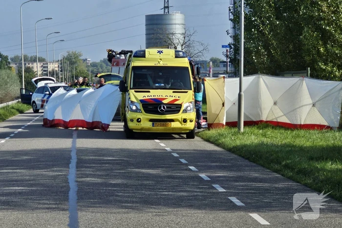 Oude fietser overleden bij aanrijding