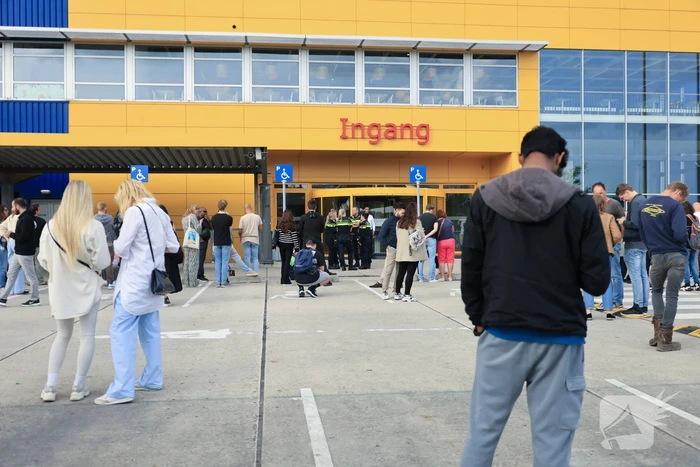 IKEA ontruimd wegens brand