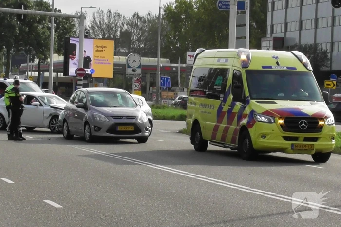 Drie voertuigen betrokken bij kettingbotsing