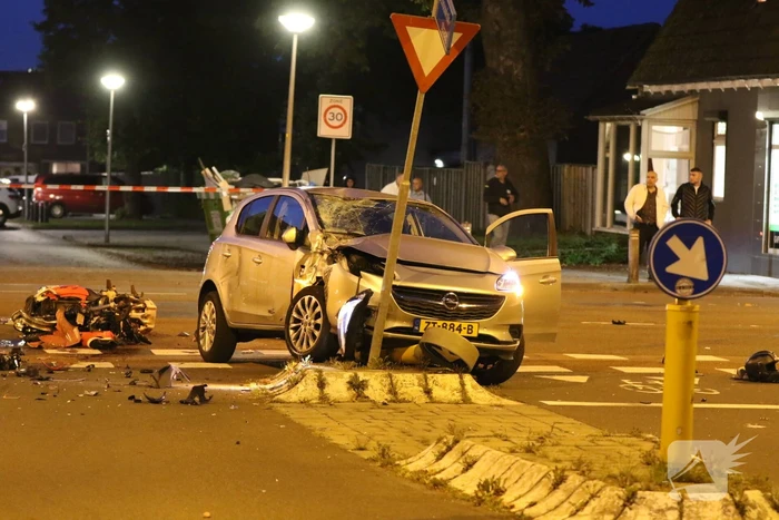 Ravage en gewonden bij aanrijding met motor
