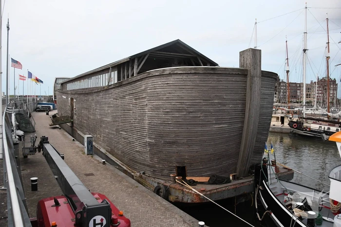 Arkmuseum aangekomen in haven