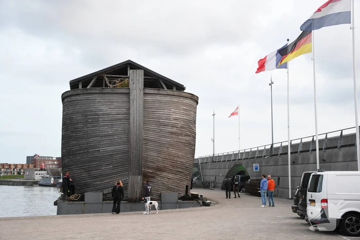 Arkmuseum aangekomen in haven