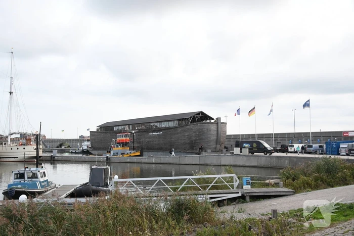 Arkmuseum aangekomen in haven