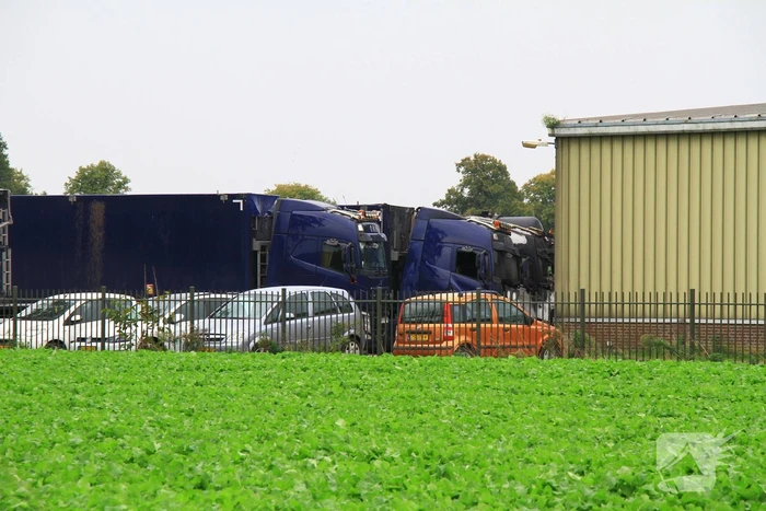 Meerdere vrachtwagens beschadigd door brand