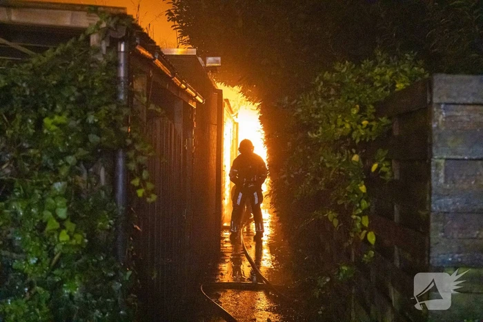 Uitslaande brand in schuur