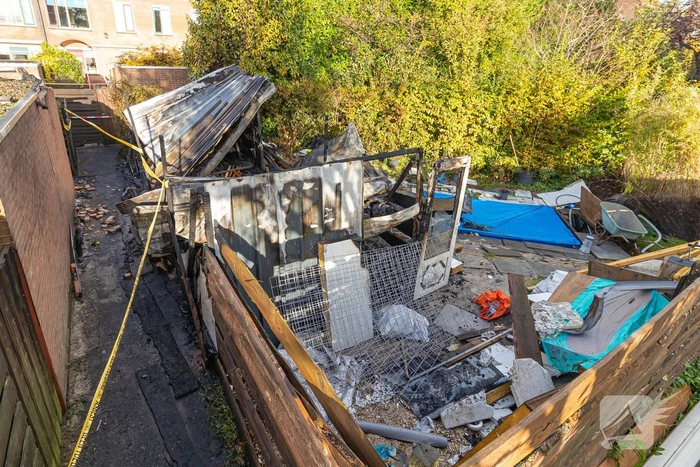 Uitslaande brand in schuur