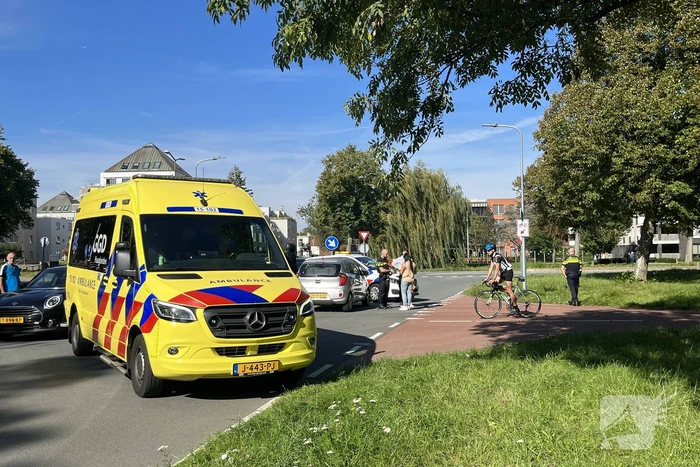 Fietser ernstig gewond bij botsing met automobilist