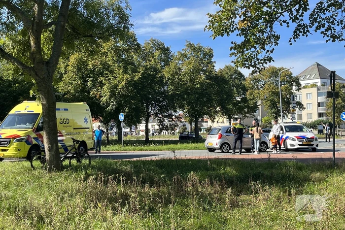 Fietser ernstig gewond bij botsing met automobilist