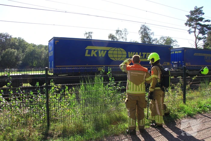 Brandweer controleert vastgelopen remmen van goederentrein