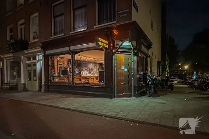 Politie onderzoekt overval op coffeeshop