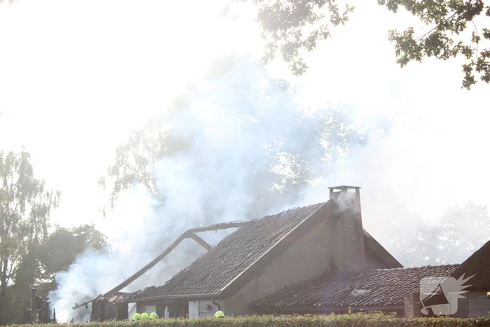 Veel schade na uitslaande brand