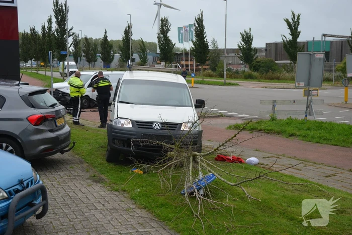 Gewonde bij ongeval tussen twee bestelbussen