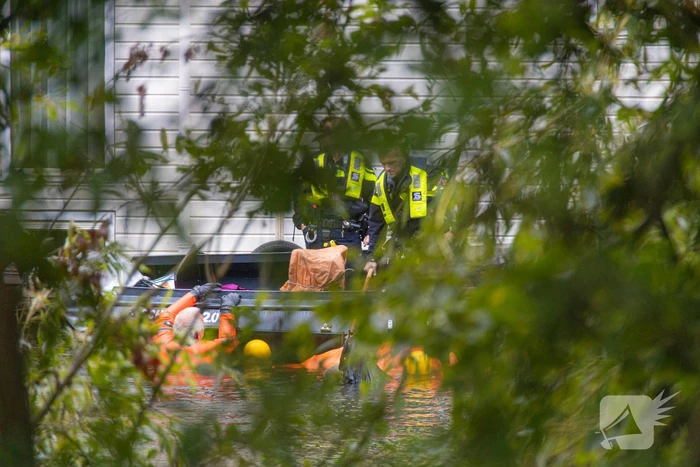 Politieonderzoek na vondst dode in water