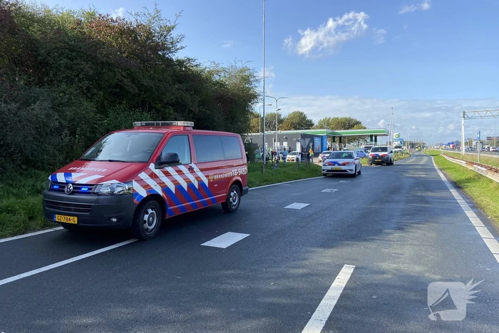 Vrachtwagen uitgebrand op oprit van snelweg