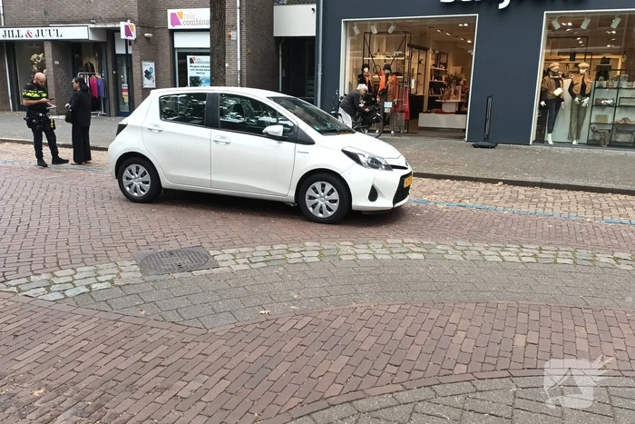 Automobilist en fietser in botsing