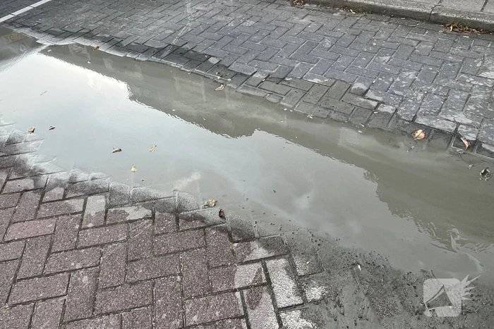 Waterlekkage door breuk in leiding