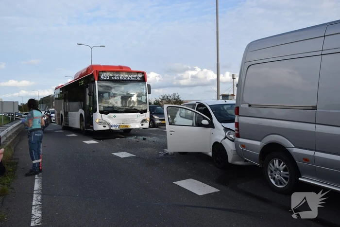 Verschillende voertuigen betrokken bij kettingbotsing