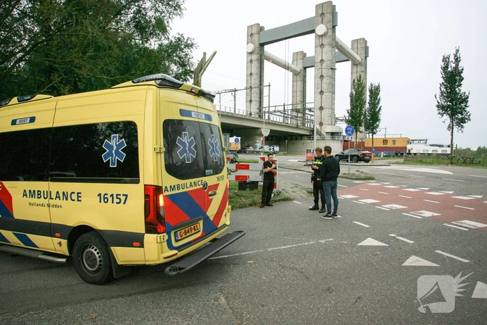 Minderjarige scooterrijder gewond bij aanrijding bij oversteekplaats