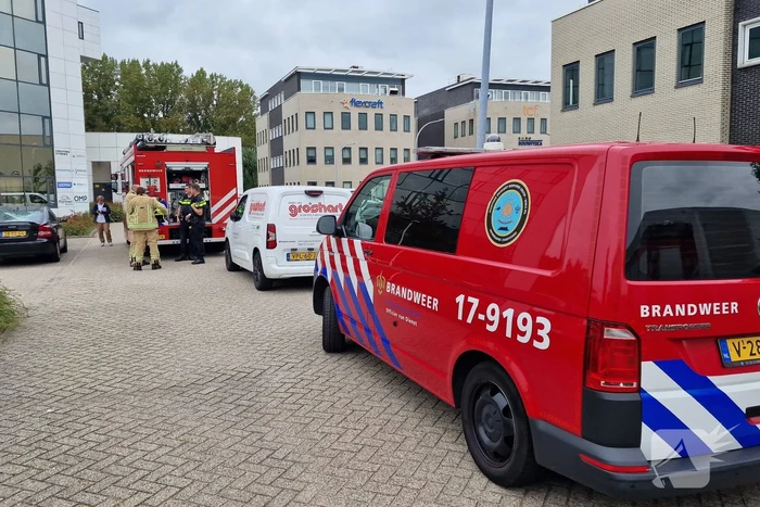 Kantoorgebouw ontruimd wegens brandlucht