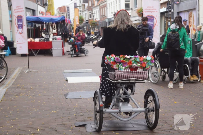 Hindernissen voor mensen met beperking worden zichtbaar in centrum