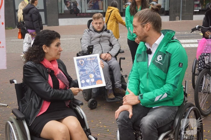 Hindernissen voor mensen met beperking worden zichtbaar in centrum