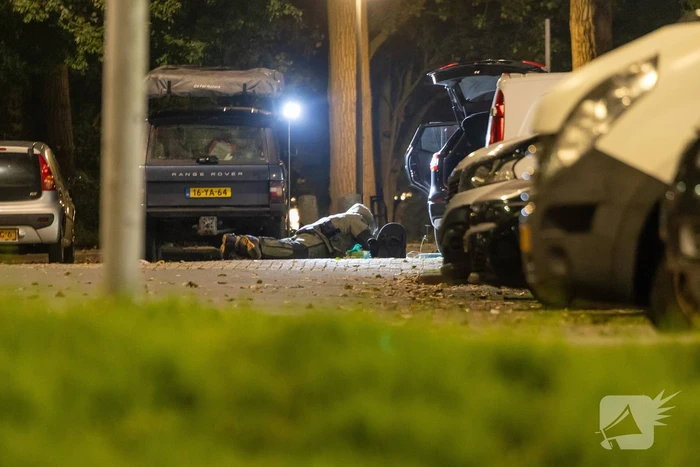 Groot onderzoek naar aantreffen explosieven bij auto en scooter