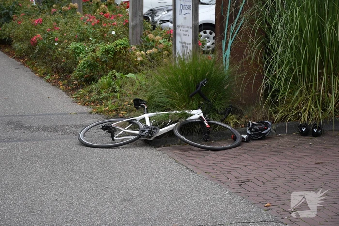 Fietser aangereden door personenauto