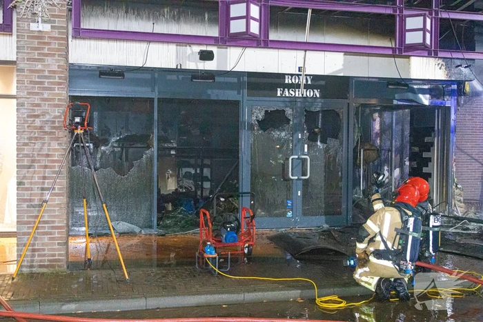 Veel schade bij brand bij Romy Fashion