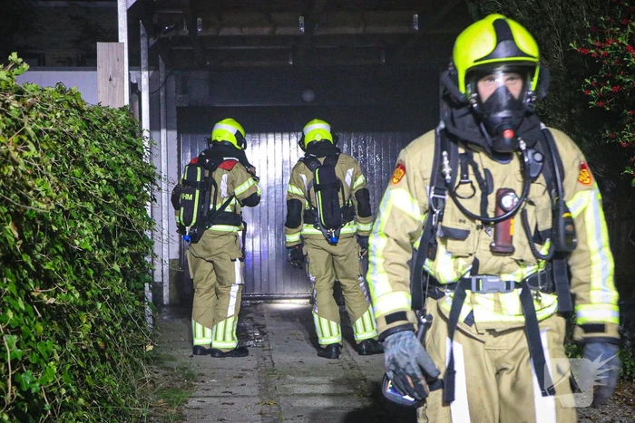 Flinke brand in garage van woning