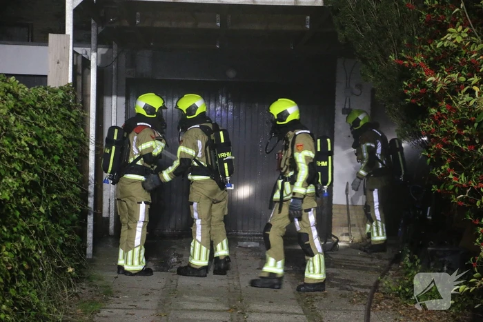 Flinke brand in garage van woning