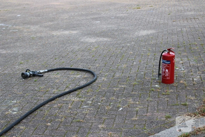 Startmotor van vrachtwagen vliegt in brand