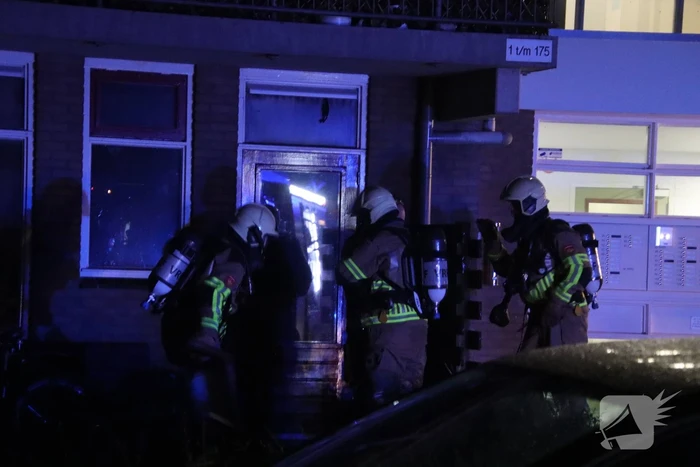 Flat ontruimd door felle brand