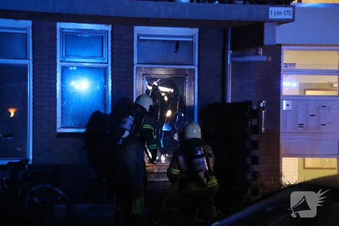 Flat ontruimd door felle brand
