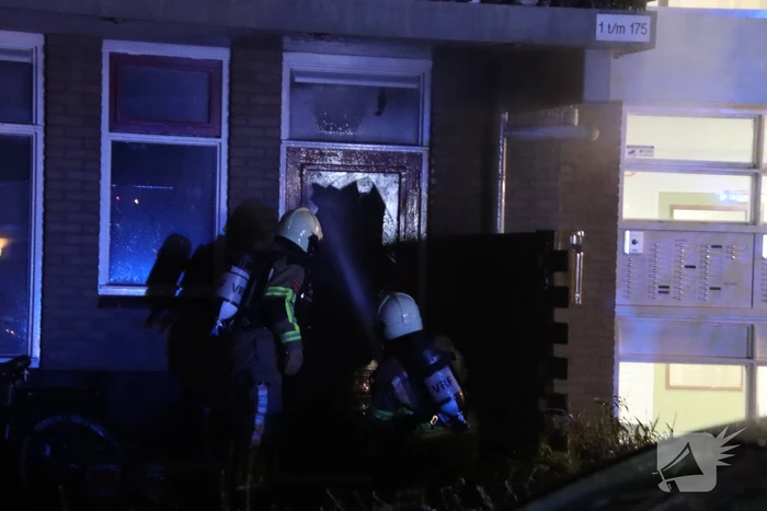 Flat ontruimd door felle brand