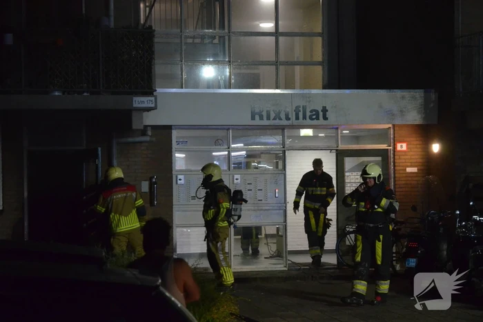 Flat ontruimd door felle brand