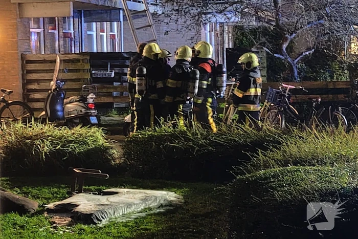 Flat ontruimd door felle brand