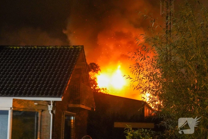 Zeer grote brand in een loods