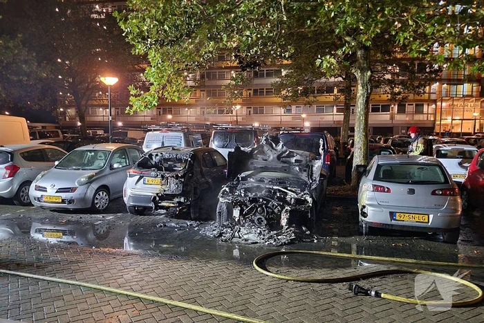 Veel schade door uitslaande autobrand