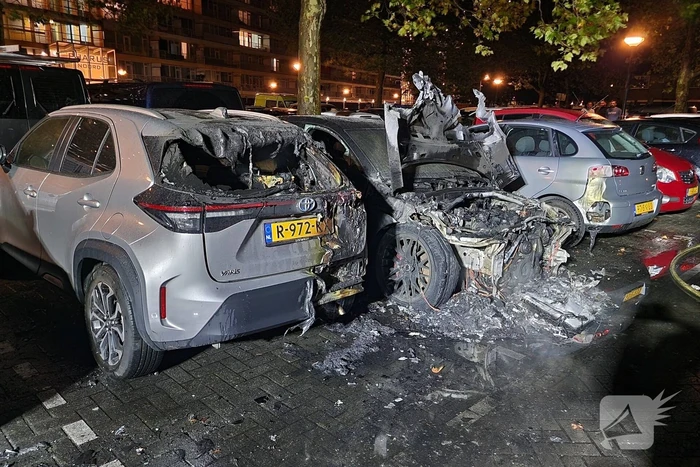 Veel schade door uitslaande autobrand