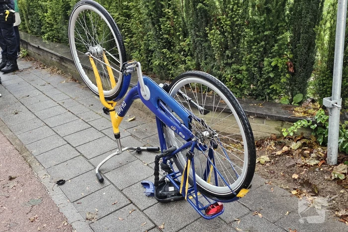 Fietser aangereden door personenauto