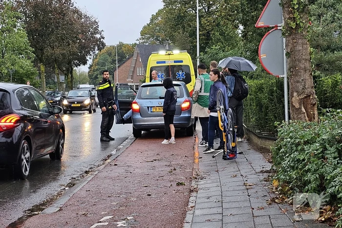 Fietser aangereden door personenauto