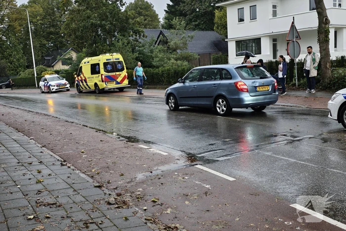 Fietser aangereden door personenauto