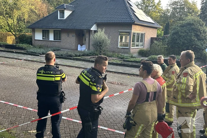 Onderzoek naar aantreffen overleden persoon in woning