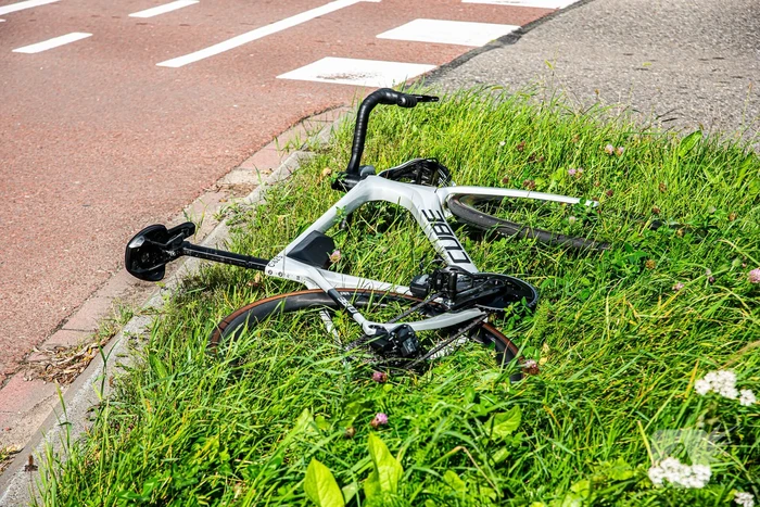 Wielrenner aangereden door auto