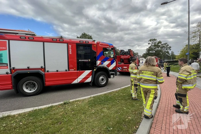 Persoon naar ziekenhuis bij kelderbrand