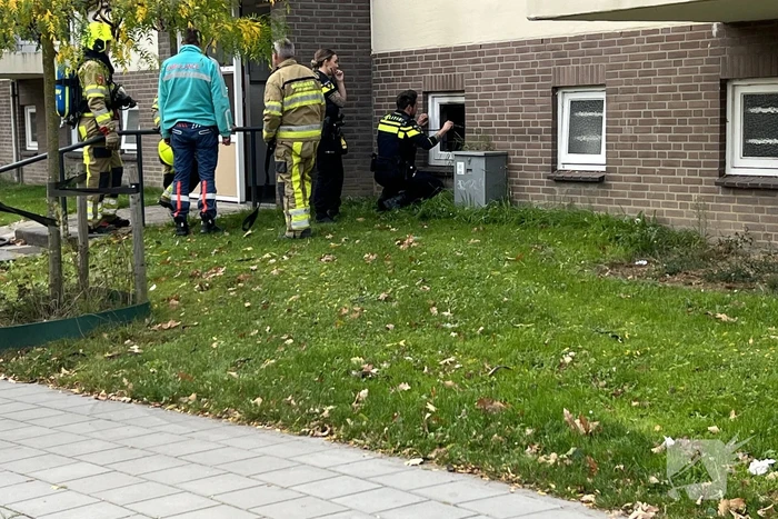 Persoon naar ziekenhuis bij kelderbrand