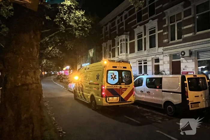 Fietser gewond bij botsing tegen stilstaande auto