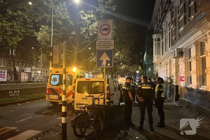 Fietser gewond bij botsing tegen stilstaande auto