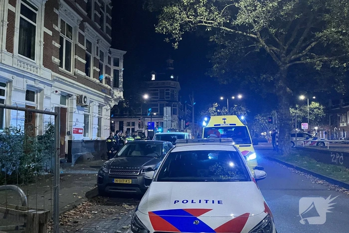 Fietser gewond bij botsing tegen stilstaande auto