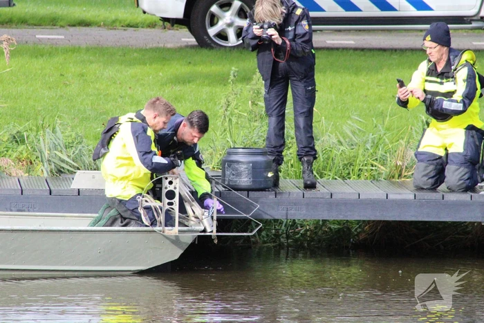 Politie zoekt water af na steekincident Bolsward
